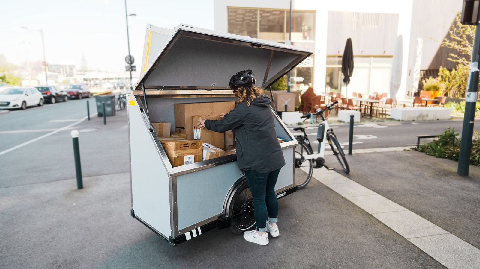FlexiModal Runner con Parcel Container